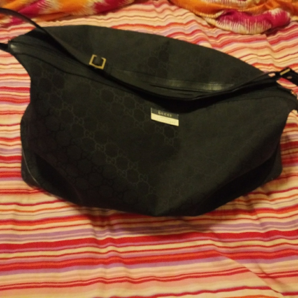 Authentic Gucci Duffle Bag - Picture 5 of 5